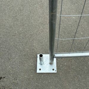 Socle métal/platine pour clotures