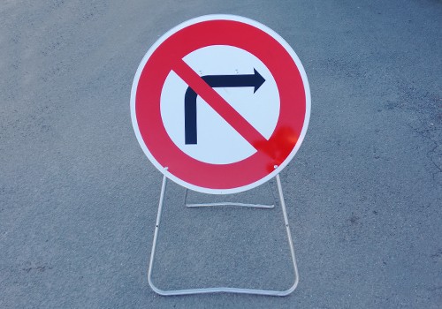 interdit de tourner à droite BK2b